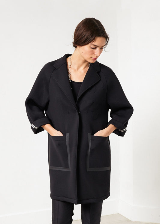 Neopren-Blumenmantel in Schwarz