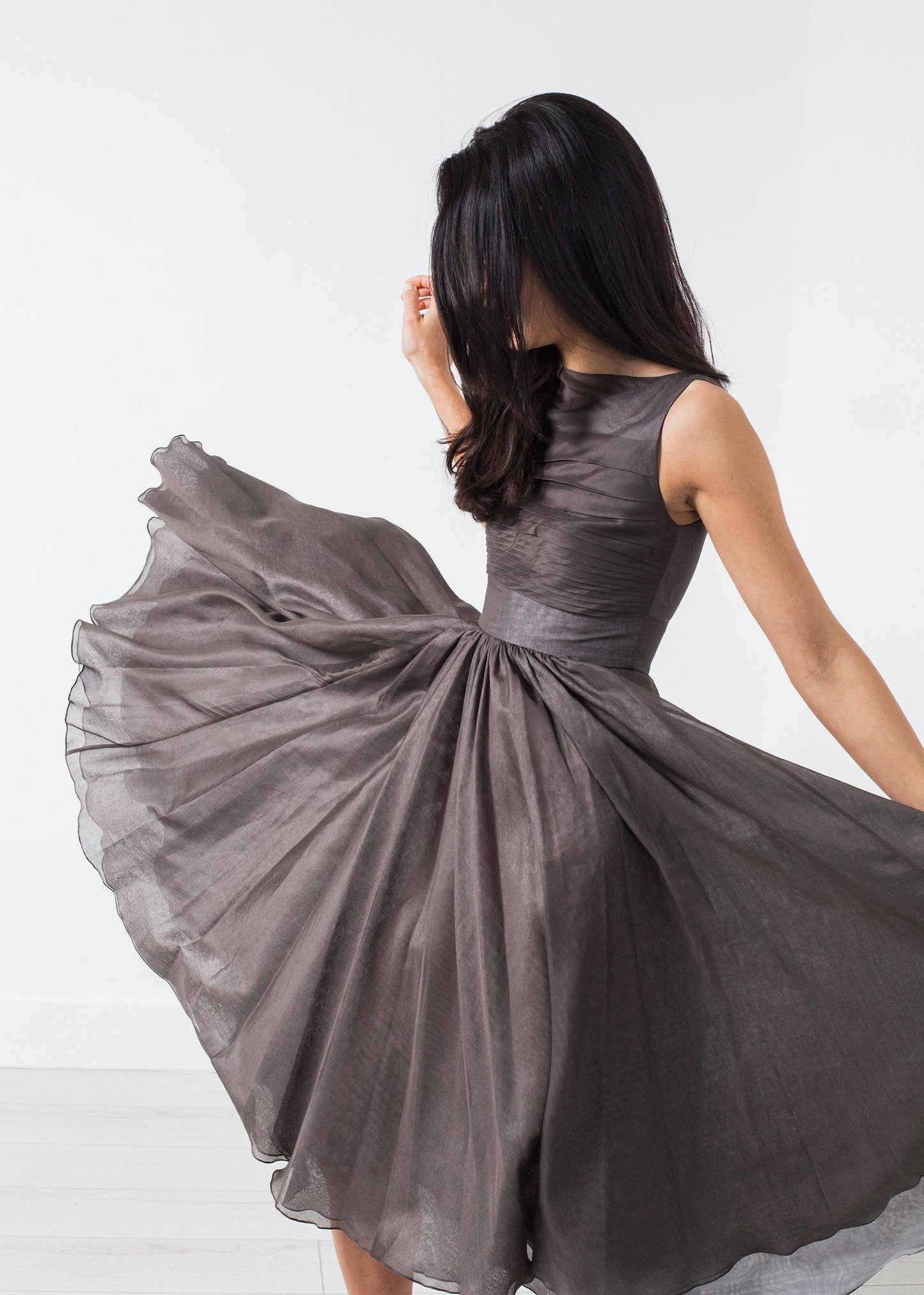 ROBE EN VOILE GRIS PERLE