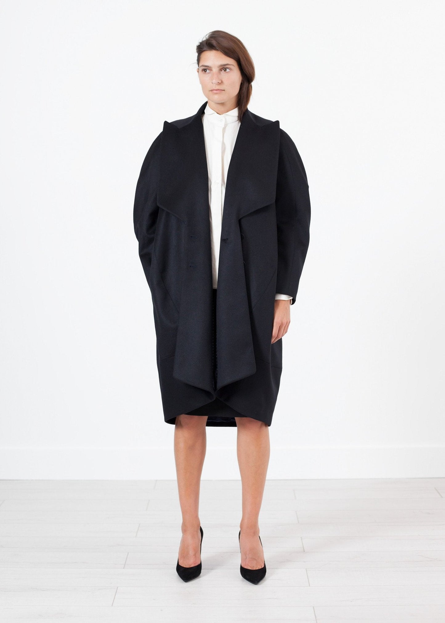 Shahmeena Cocoon Coat i svart 