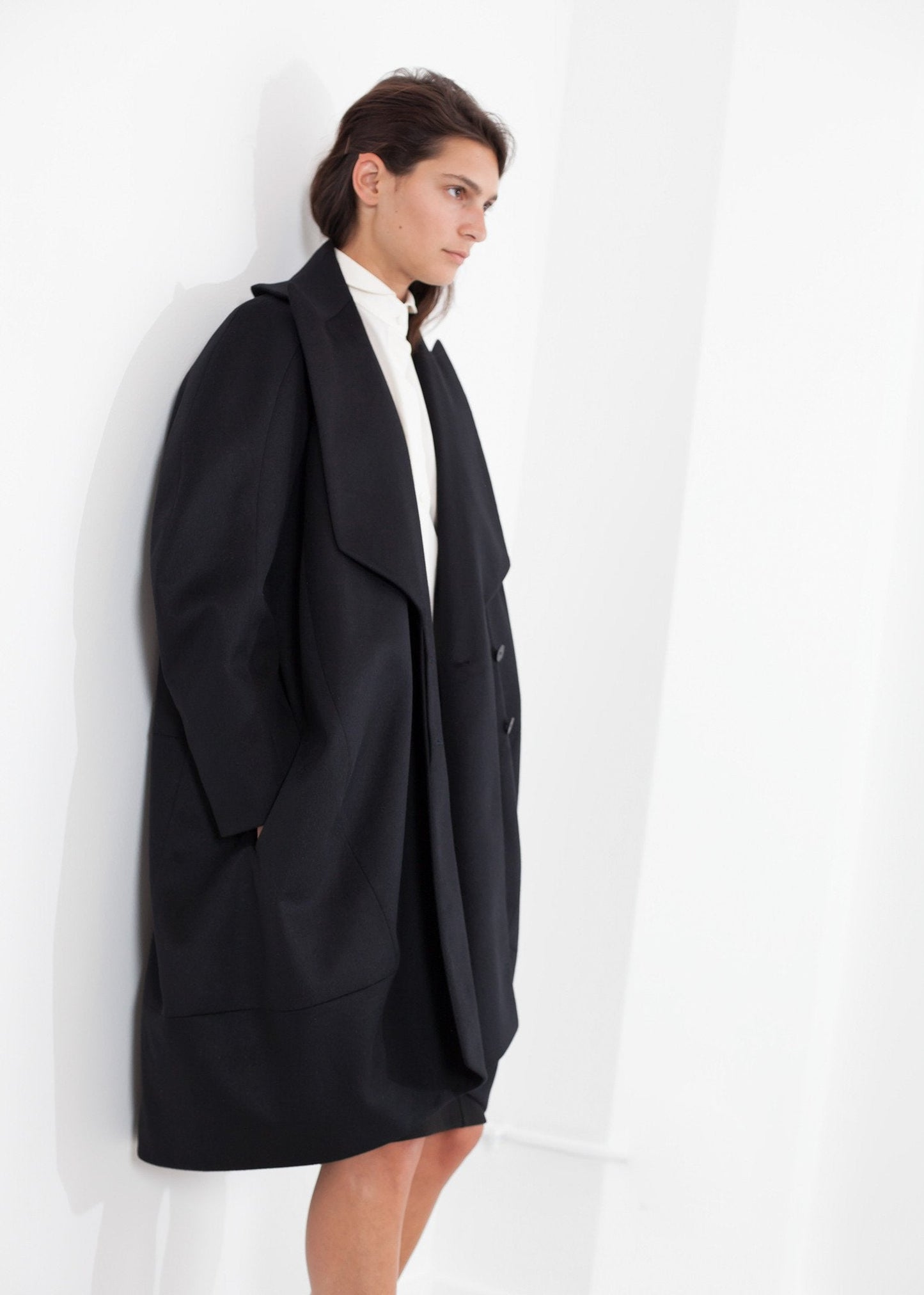Shahmeena Cocoon Coat i svart 