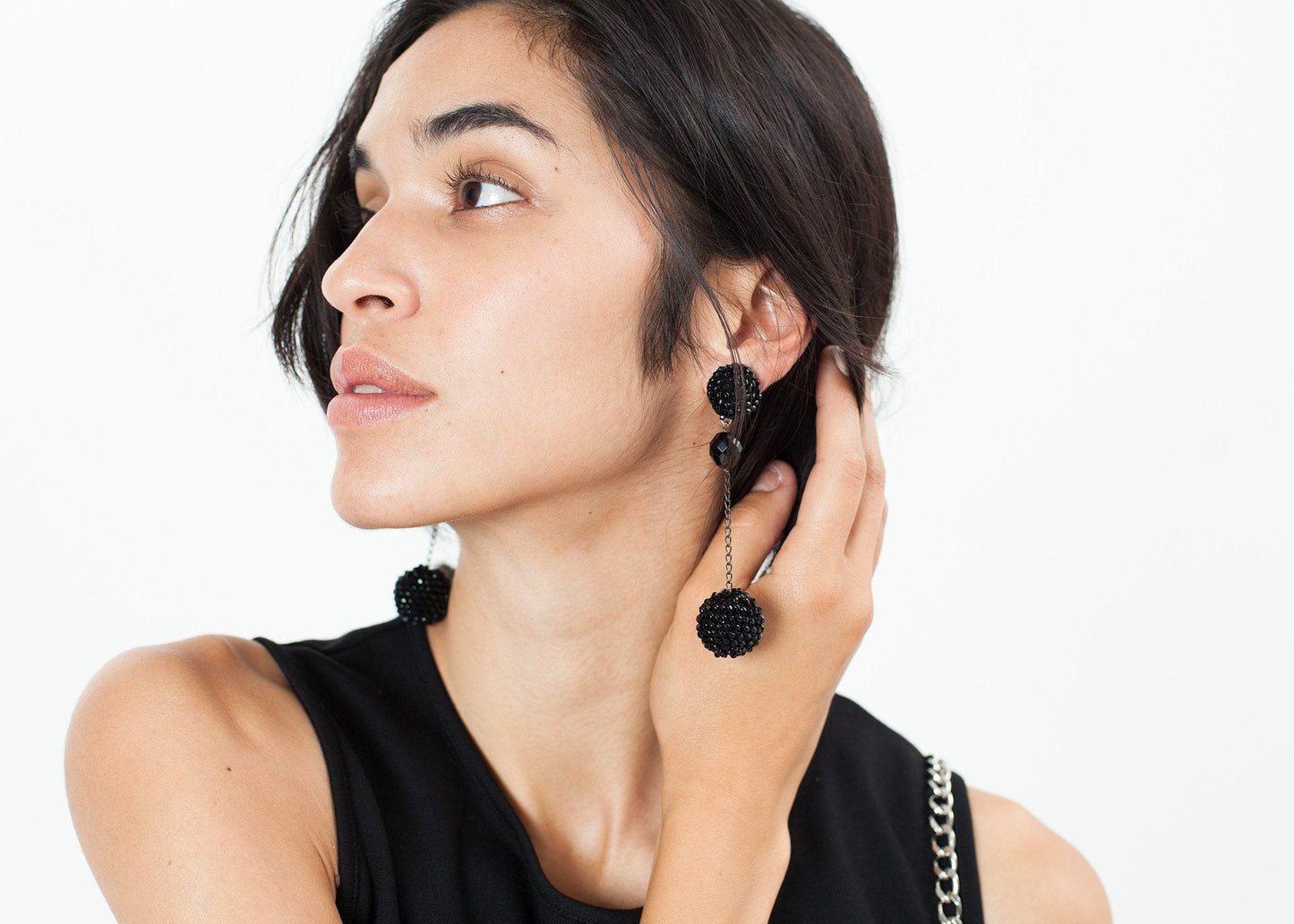 Boucles d'Oreilles Drop Cluster en Noir