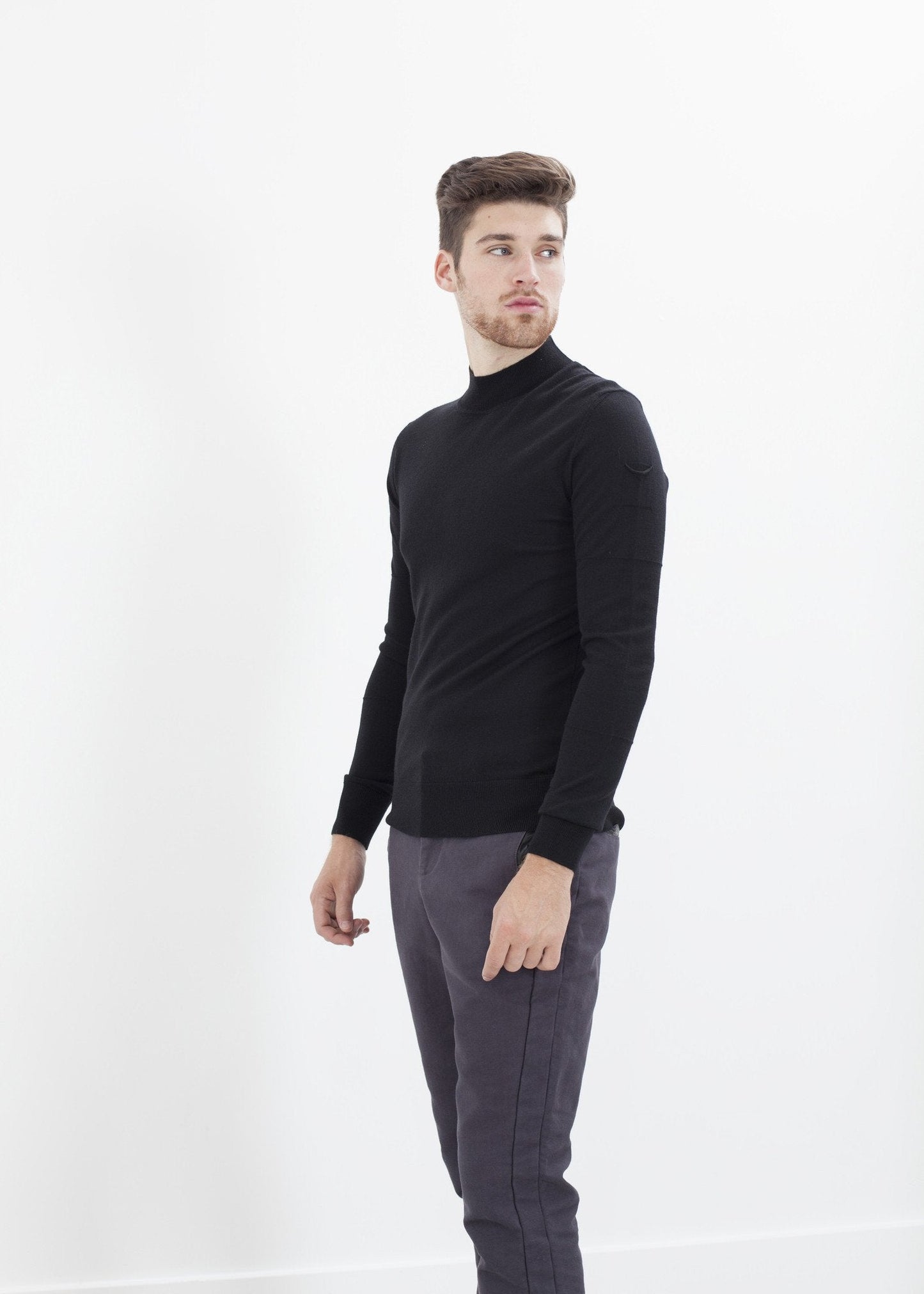 Pull à Col Roulé en Mérinos Noir