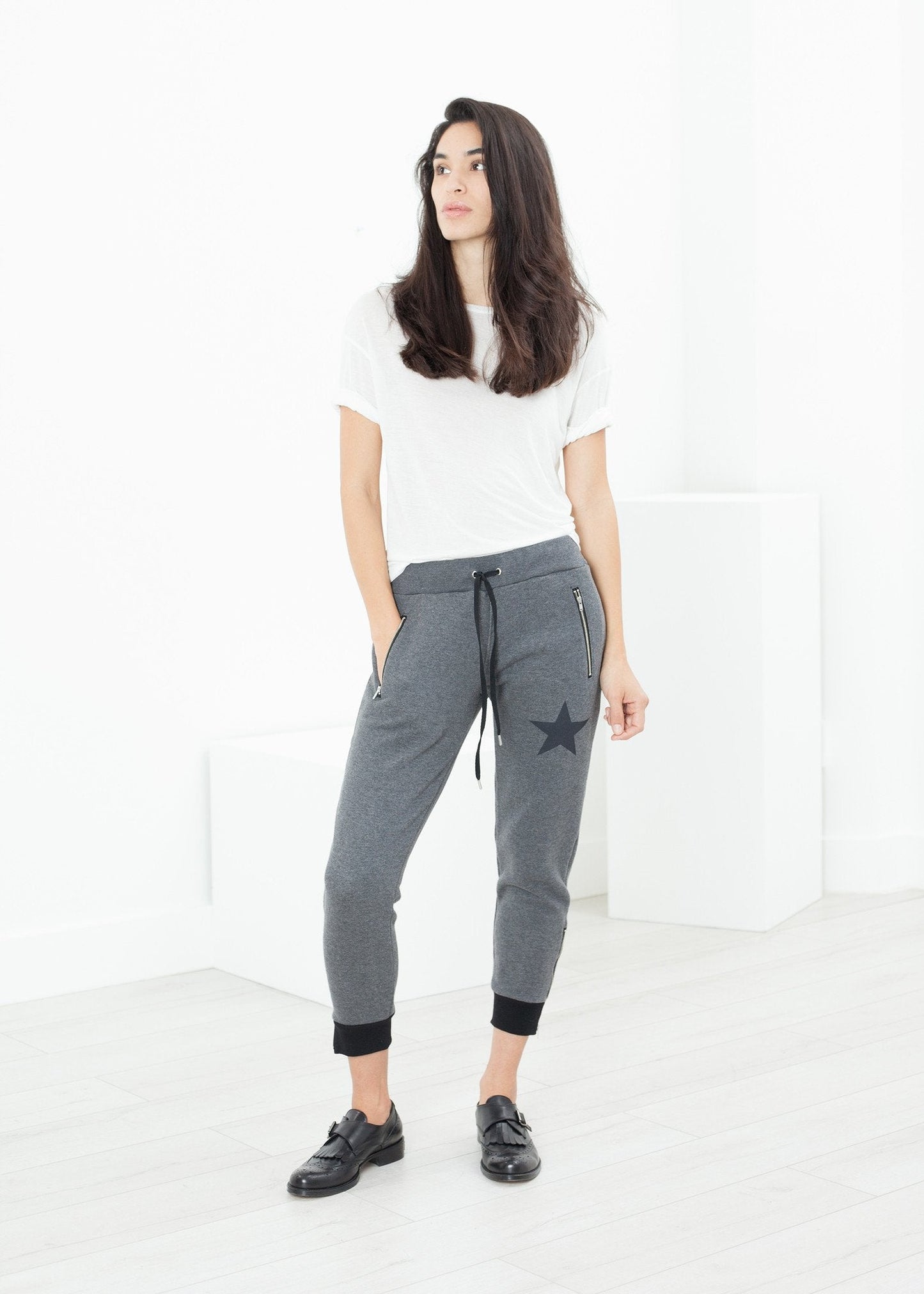 Loopwheeler Star Hose in Grau 