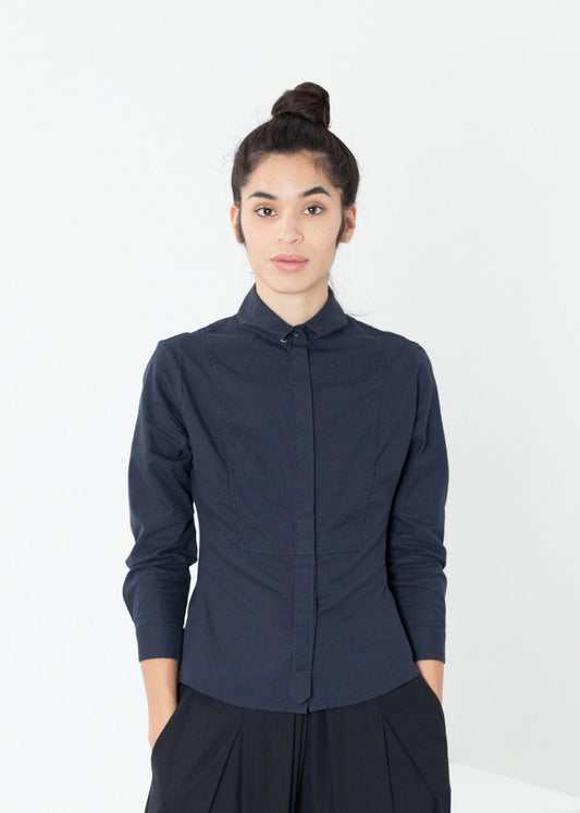 Gefaltetes Tux-Hemd in Marineblau