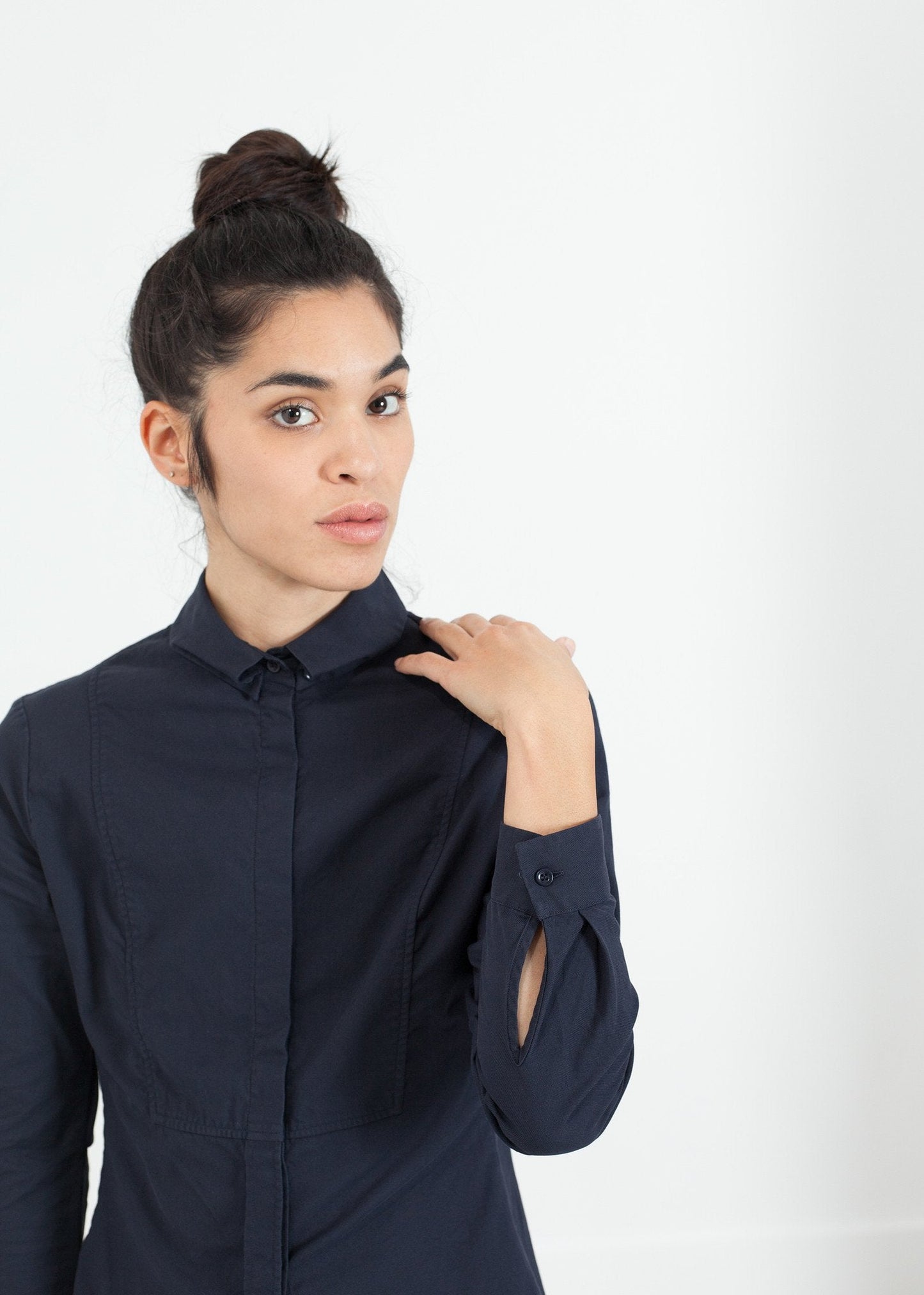 Gefaltetes Tux-Hemd in Marineblau