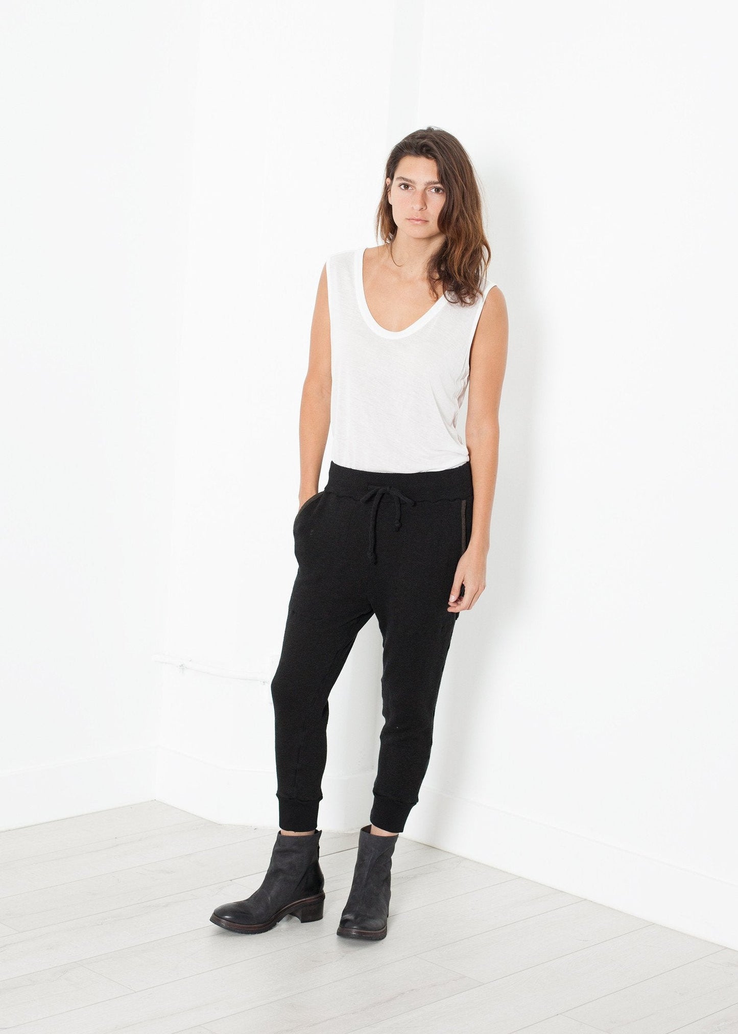 Highsoft Cropped Sweat i svart 