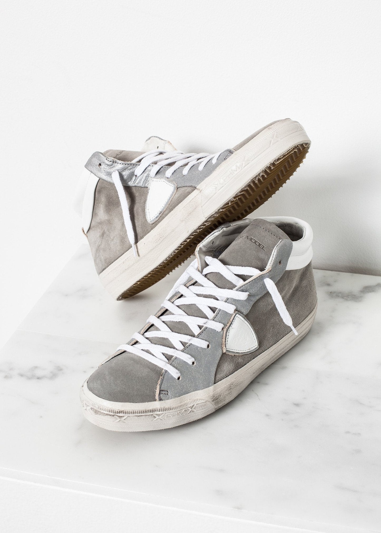 Hoher Sneaker
