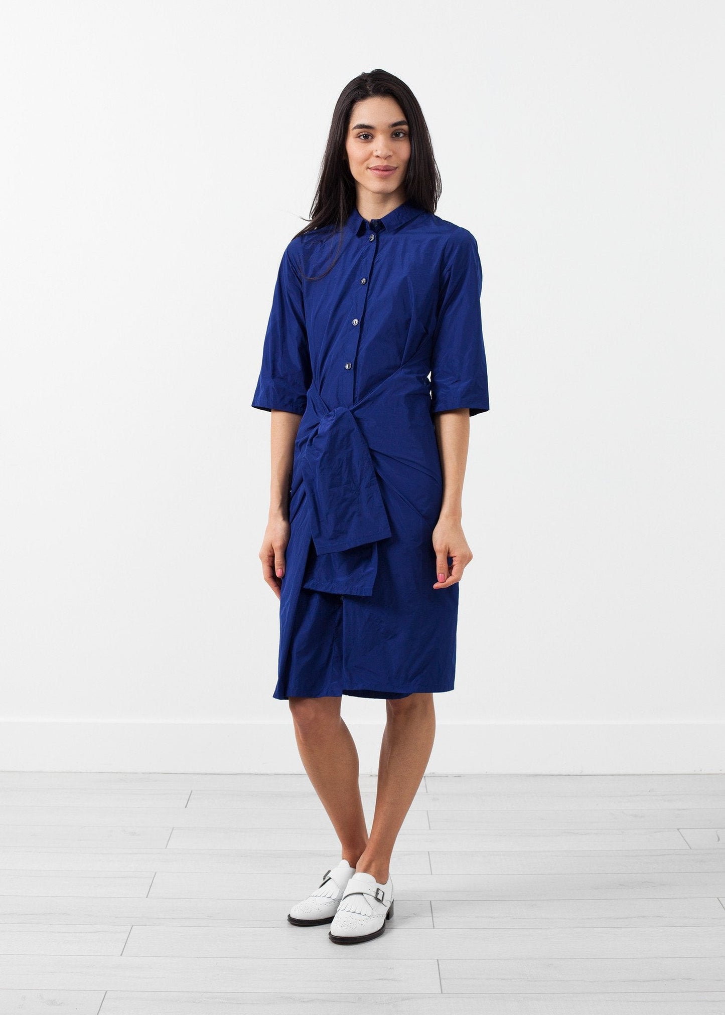 Robe à manches nouées