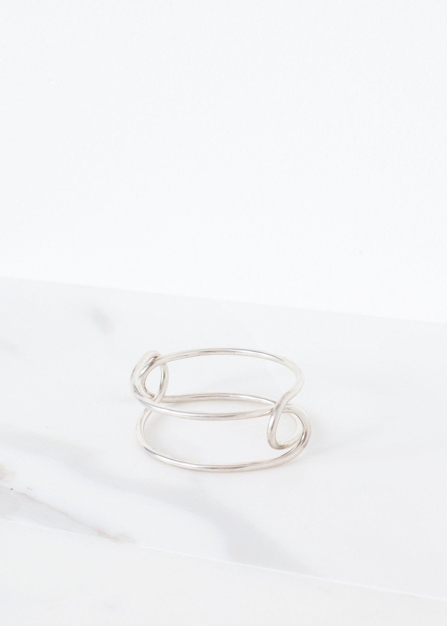 Armband 84 aus poliertem Silber