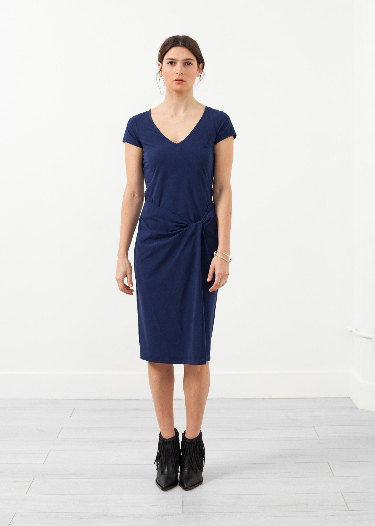 Twist-Kleid mit V-Ausschnitt