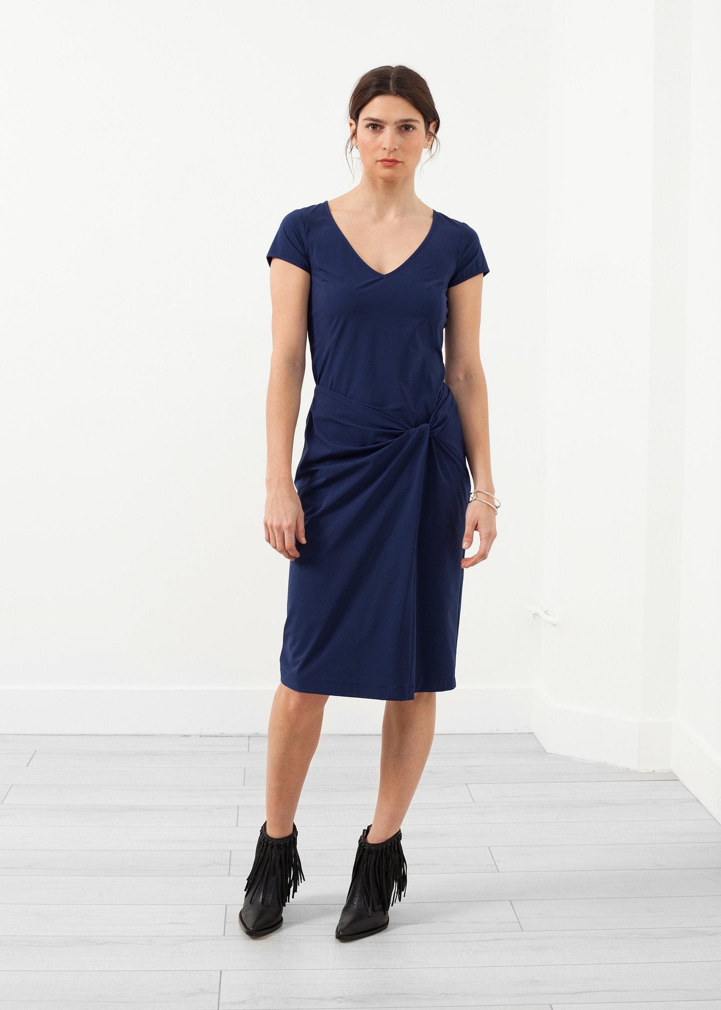 Twist-Kleid mit V-Ausschnitt