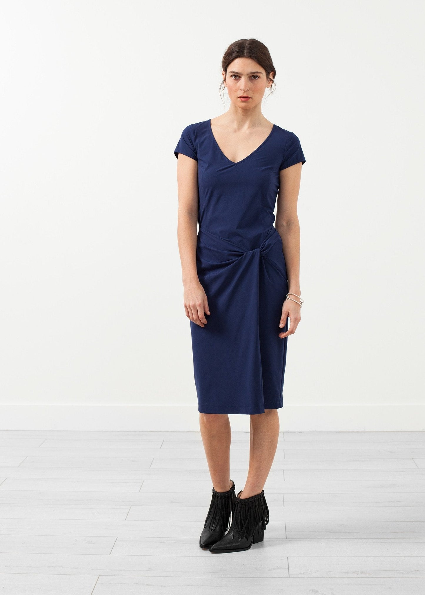 Twist-Kleid mit V-Ausschnitt