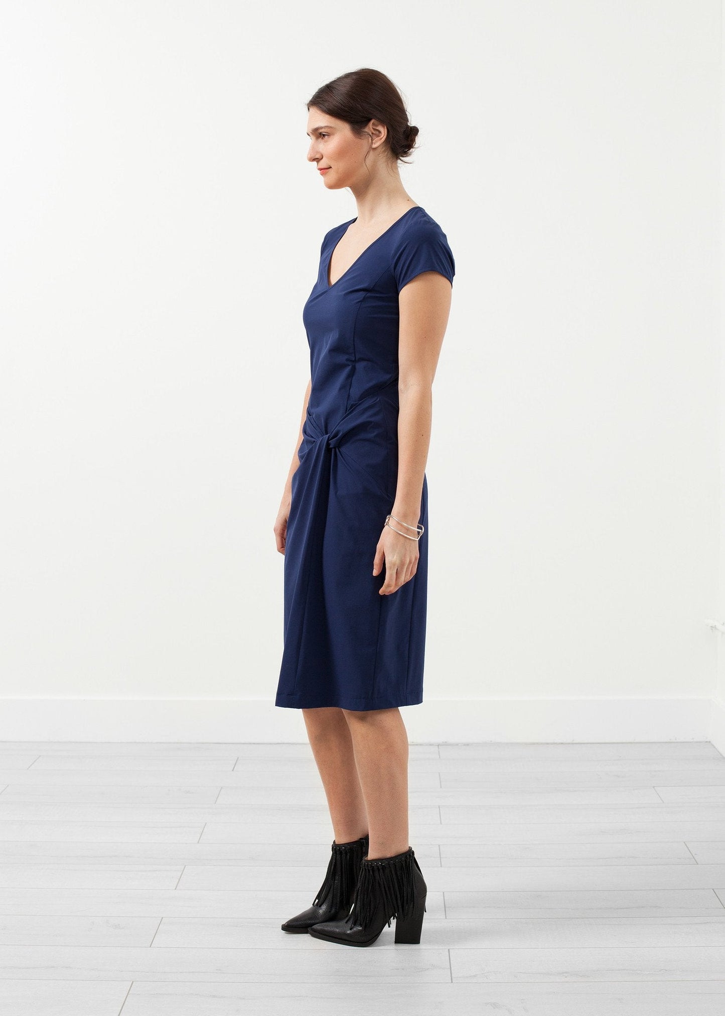Twist-Kleid mit V-Ausschnitt