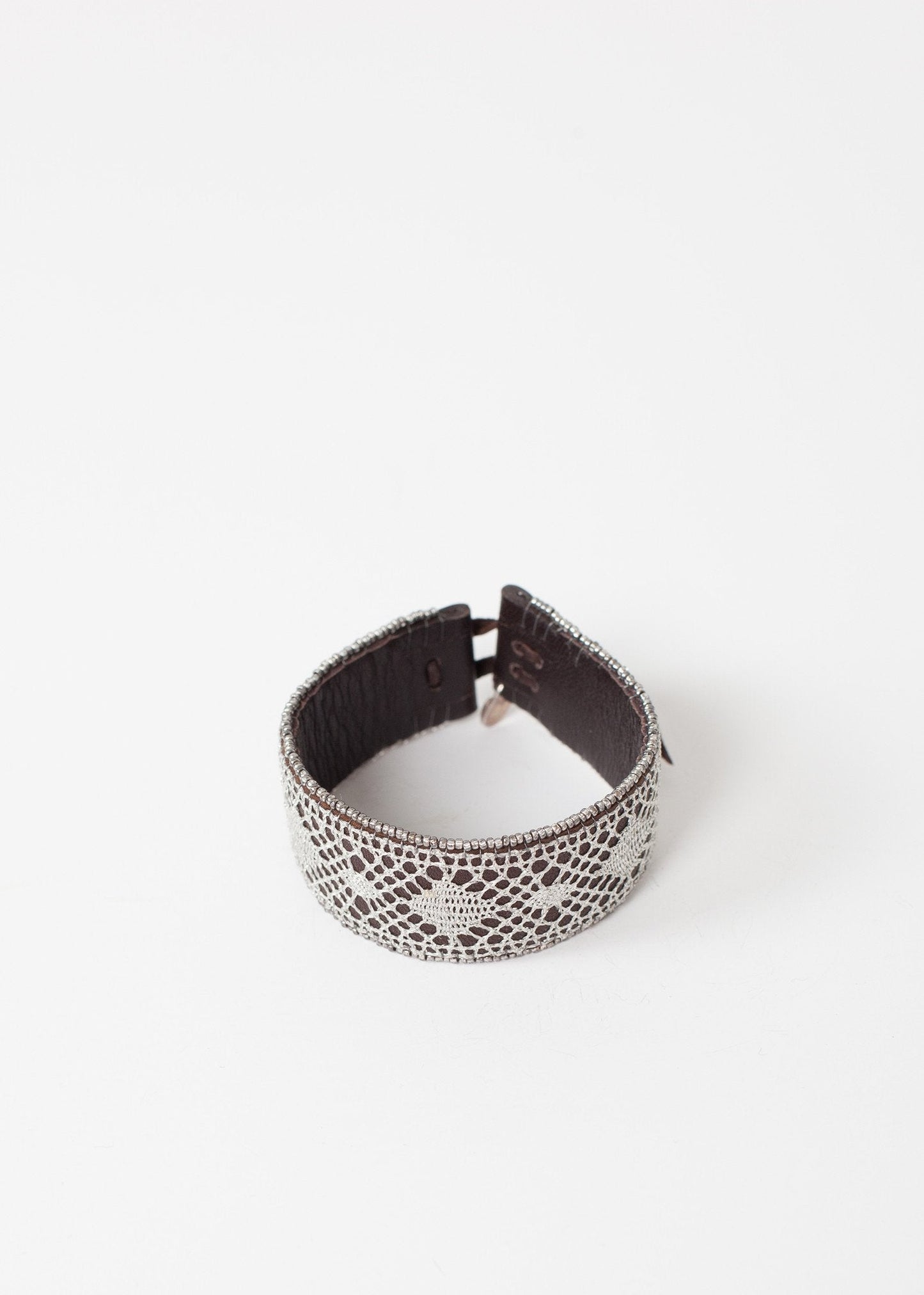 Manchette en dentelle