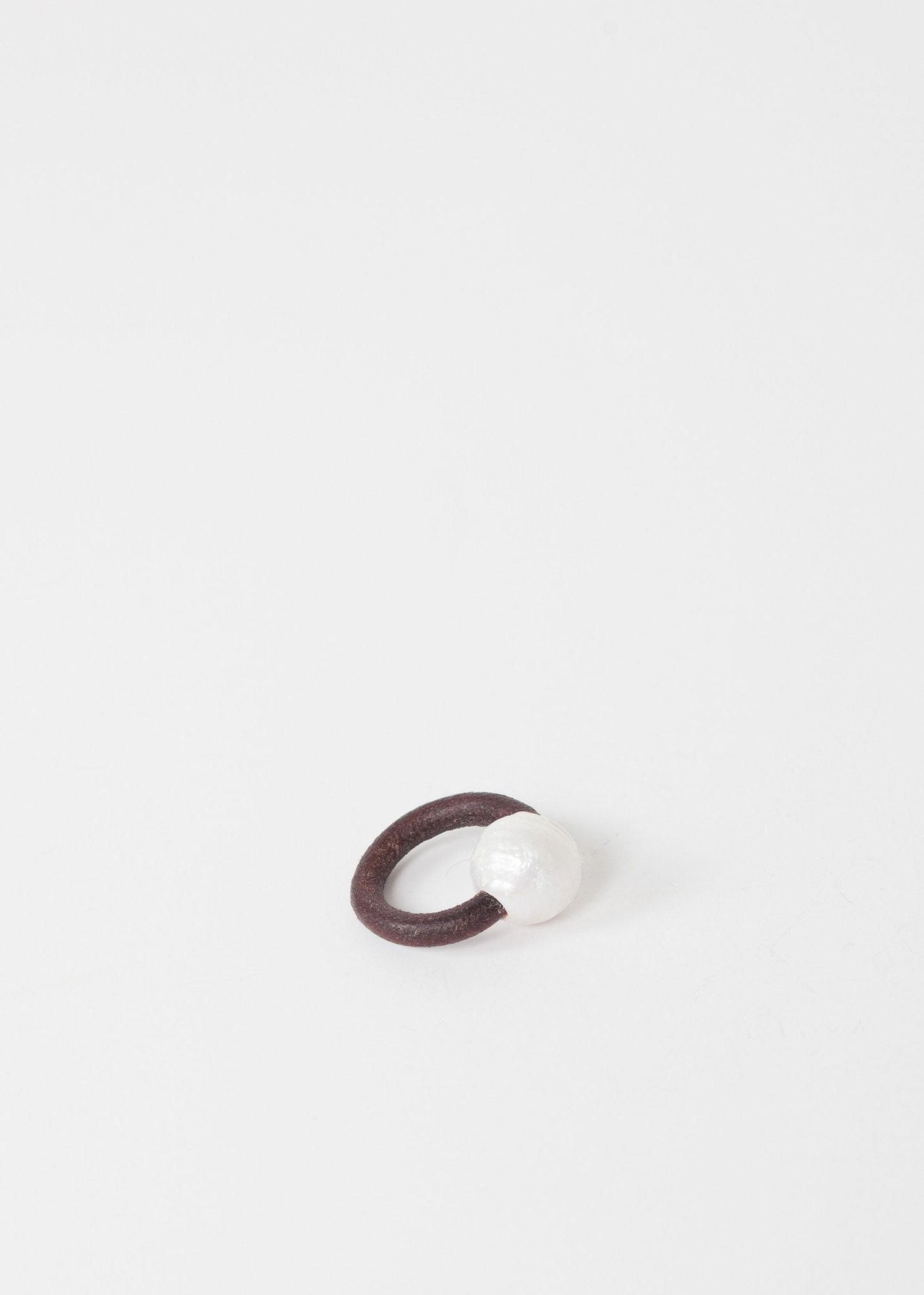 April-Ring