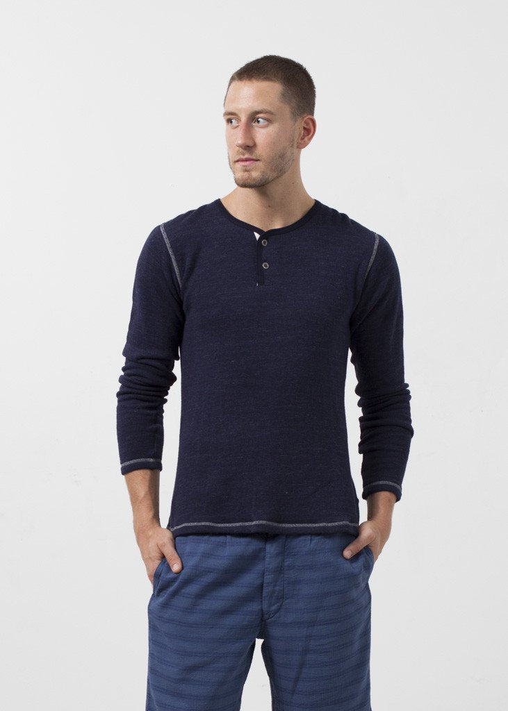 Henley mit zwei Knöpfen