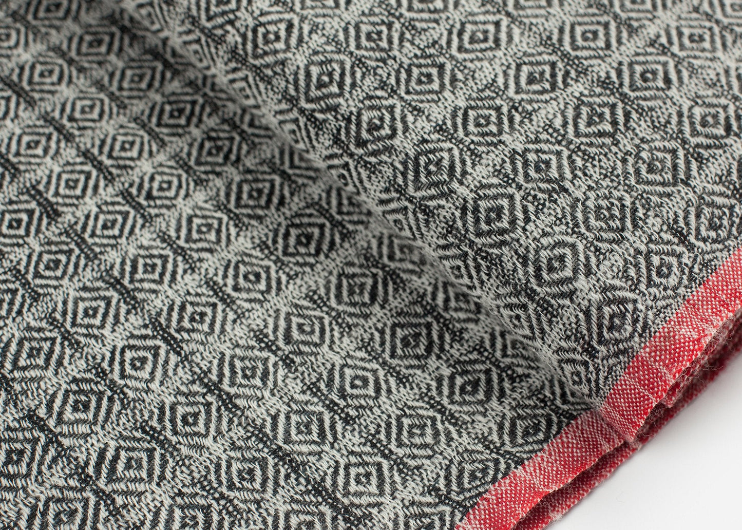 Rautenschal in Schwarz/Natur